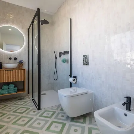 Townhouse - Luxury, Wi-fi, Ac, 2 Mins From The בית נופש Armação de Pêra