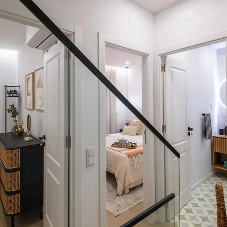בית נופש Townhouse - Luxury, Wi-fi, Ac, 2 Mins From The Armação de Pêra