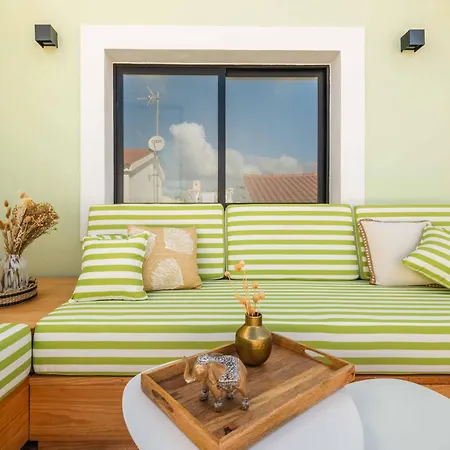 Townhouse - Luxury, Wi-fi, Ac, 2 Mins From The *